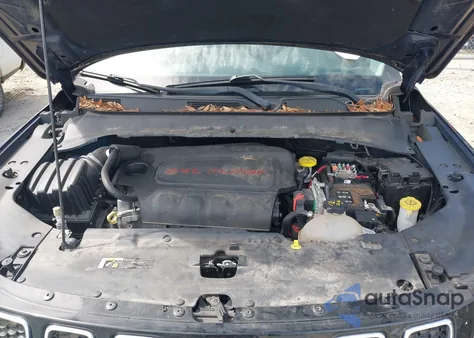 2018 Jeep Compass Latitude 4X4 from USA, damaged, VIN 3C4NJDBB4JT116122